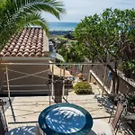 ヴィラ Serenity Climate Pool & Panoramic Sea Views