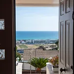 ヴィラ Serenity Climate Pool & Panoramic Sea Views
