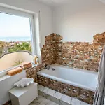 Serenity Climate Pool & Panoramic Sea Views