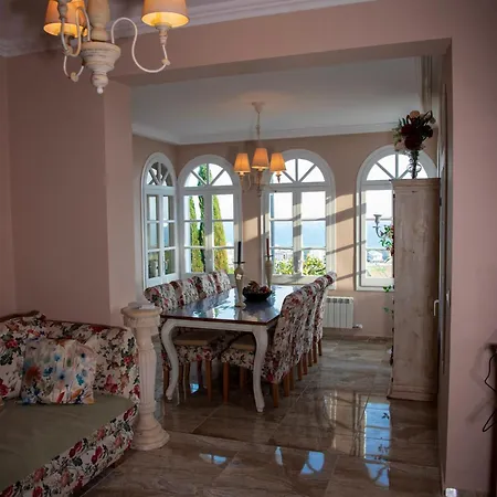 Serenity Climate Pool & Panoramic Sea Views