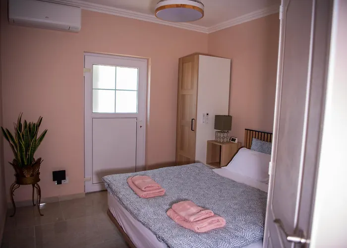 Serenity Climate Pool & Panoramic Sea Views Villa *