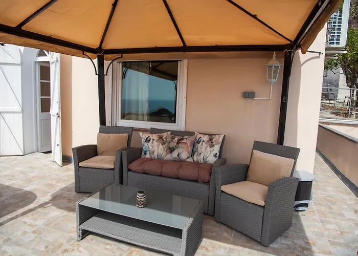 Serenity Climate Pool & Panoramic Sea Views Villa