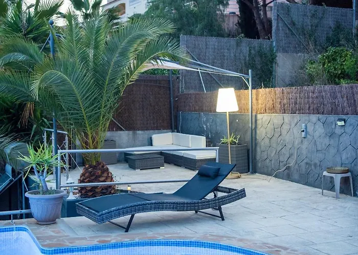 Serenity Climate Pool & Panoramic Sea Views Villa Santa Susanna