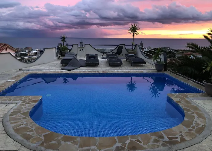 Serenity Climate Pool & Panoramic Sea Views Santa Susanna